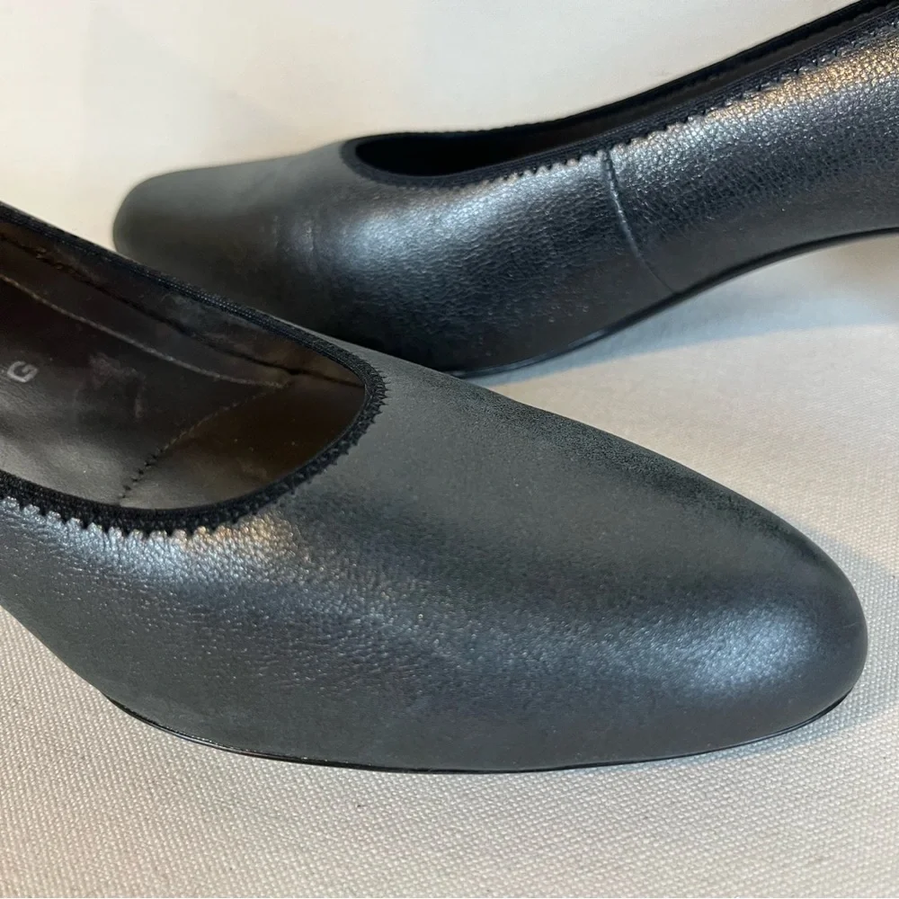 Ara Elegant Dark Gray with Black Trim‎ Women's Pumps 8 - Like New